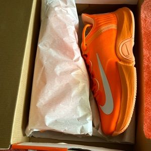 BRAND NEW!!still in box! NIKE zoom